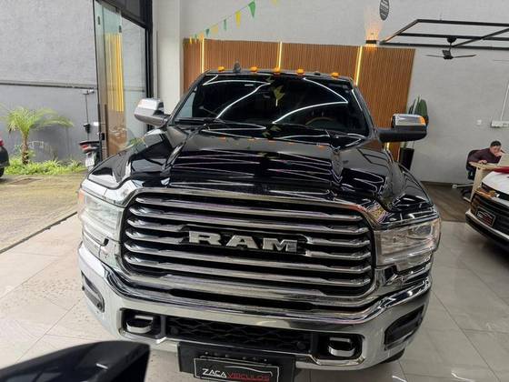 RAM 3500 6.7 I6 TURBO DIESEL LIMITED LONGHORN CD 4X4  AUTOMÁTICO
